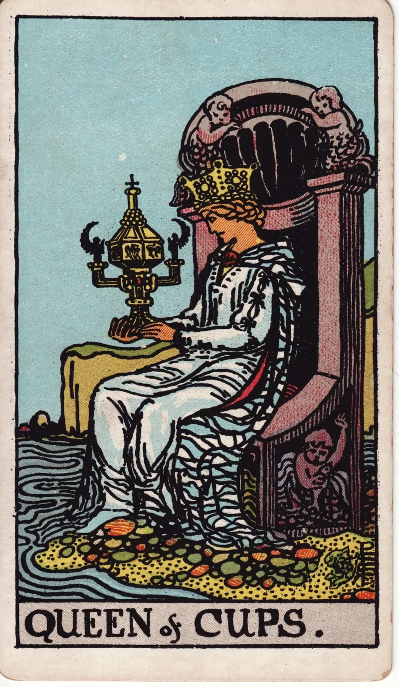 Queen of Cups Tarot Card